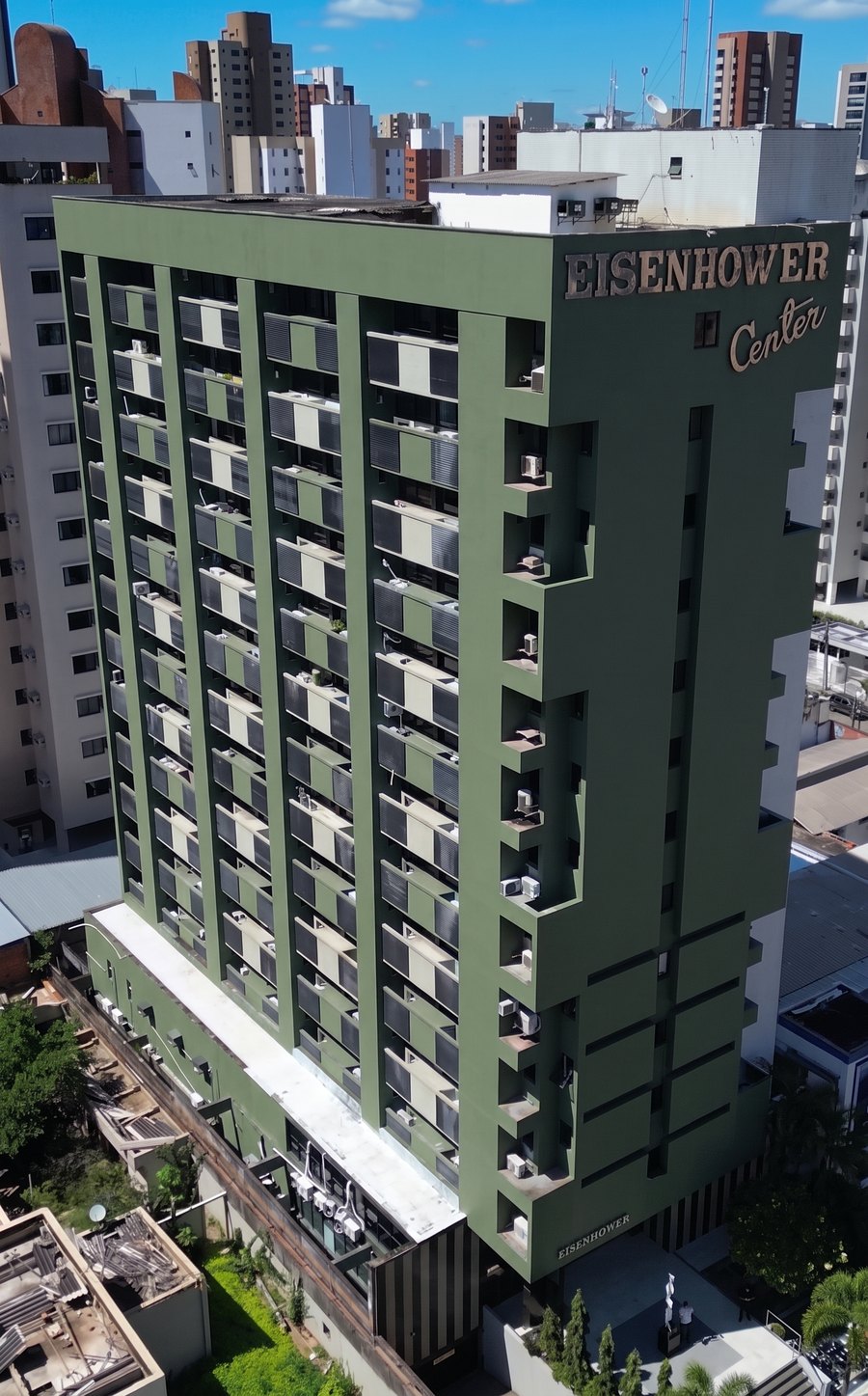 Fachada do Edifício Eisenhower Center, sede do Alfredo Negreiros Advocacia na Aldeota, em Fortaleza